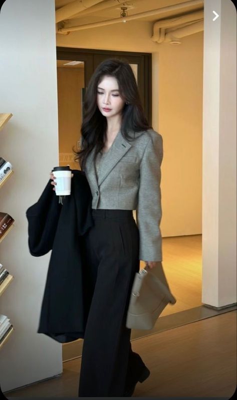 Kpop Office Outfit, Theatrical Romantic Workwear, Formal Asian Outfit, Ceo Style Outfits, Business Attire Outfits For Women, Vintage Office Outfits Women, Korean Elegant Style, Business Casual Outfits Asian, Asian Office Outfit