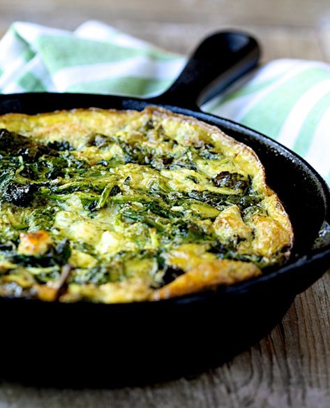 This Kale and Feta Frittata is the perfect make-ahead breakfast, brunch or dinner recipe that's ready to go straight to your oven from your freezer. Batch Cooking Freezer, Kale Frittata, Feta Frittata, Kale Feta, Dried Dill, Small Oven, Goat Cheese Recipes, Baby Kale, Frittata Recipes