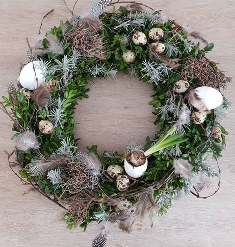 Easter • Ostara Wreath | Spring | dearestideas Ostara Wreath Diy, Witchy Easter, Ostara Wreath, Ostara Decor, Ostara Decorations, Pagan Holidays, Pagan Crafts, Spring Equinox, Witchy Stuff