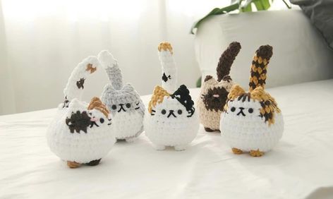 Easy Crochet Plushies, Kat Haken, Crocheted Animals, Crochet Cat Pattern, Crochet Bee, Plushie Patterns, Crochet Animals Free Patterns, Kawaii Crochet, Fun Crochet