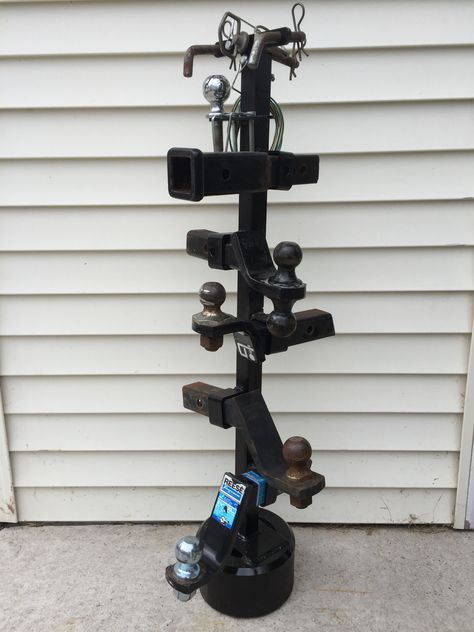 Trailer hitch stand Trailer Hitch Storage, Trailer Hitch Ideas, Lawn Tractor Trailer, Receiver Hitch Accessories, Truck Hitch, Hitch Cargo Carrier, Hitch Mount Bike Rack, Car Ports, Diy Jeep