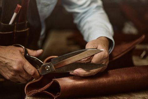 According to a study from the UK, only 24% of respondents understood that the hides used to make leather are a byproduct of the meat industry. Globally, meat production generates 11.6 million tons per year of hides and skins. If these are not used to make leather, they are simply thrown away*. This fact was a catalyst for why Range Revolution exists. Building a supply chain that makes use of the whole animal both reduces waste of valuable raw materials and also increases the economic retur... Innovative Accessories, Sustainability Education, Regenerative Farming, Meat Industry, Modern Cowgirl, People Brand, Sustainable Leather, Accessories Brand, Design Competitions