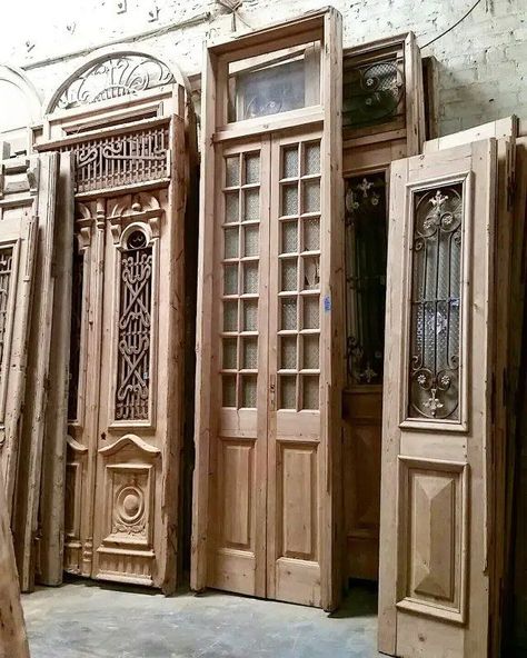 Pintu Interior, Antique French Doors, Salvaged Doors, Old Wood Doors, Gallery Cafe, Old Wooden Doors, Casa Country, Vintage Doors, Door Displays