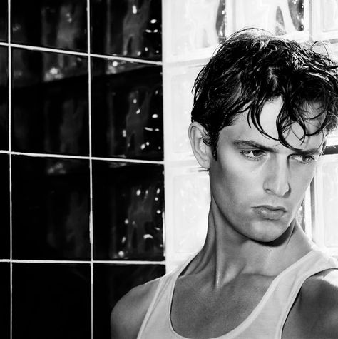 Rupert E. Rupert Everett, Dylan Dog, Actors Male, Julia Roberts, Hot Actors, Male Beauty, Celebrities Male, Belle Photo, Role Models