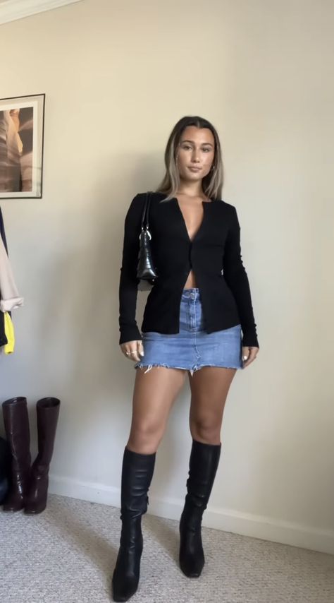 Black Skirt And Black Boots Outfit, Denim Mini Skirt Outfit Spring, Lbd Fall Outfit, Summer Fashion Show Outfits, Button Down Going Out Outfit, Size14 Fashion Outfits, Jean Skirt Outfits Going Out, Feminine First Date Outfits, Mid Size Bar Outfits