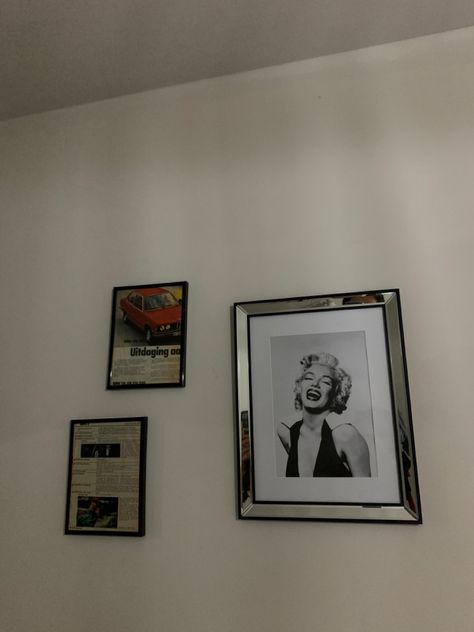 Marilyn Monroe Room Decor, Monroe Aesthetic, Marilyn Monroe Aesthetic, Marilyn Monroe Bedroom, Marilyn Monroe Decor, Inspired Bedroom, Dorm Inspo, Dream Apartment Decor, Above Bed