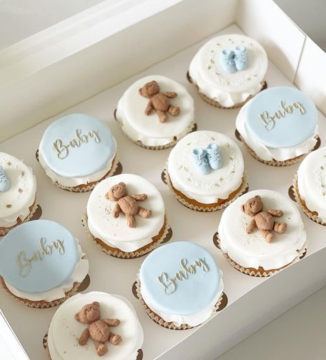 We Can Bearly Wait Cupcakes, Its A Boy Cake, Spring Baby Shower Themes, Cupcakes Baby Shower, Teddy Bear Baby Shower Theme, Baby Cupcakes, Bear Baby Shower Cake, Gender Reveal Party Ideas, Reveal Party Ideas