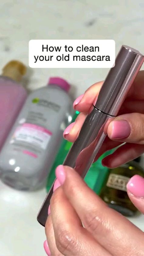 Pin on Idea Pins by you Mascara Bottle, Nyttige Tips, Dag Make Up, Flot Makeup, Diy Skin Care Recipes, Beauty Routine Tips, Makeup Help, Face Makeup Tips, Perfect Skin Care Routine