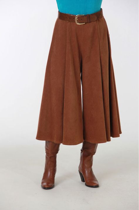 Western Women Tobacco Color Gaucho. #1405 Gaucho Pants Outfit, Victorian Pants, Cowboy Shooting, Soiled Doves, Plus Size Western Wear, Western Boot Outfit, Riding Skirt, Cowgirl Clothes, Country Cowgirl