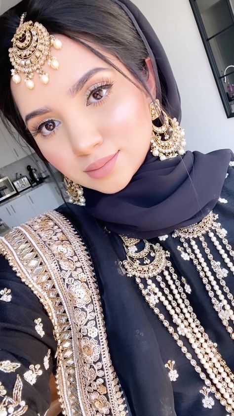 Turkish Hijab Style Wedding, Hijab Styles With Jewellery, Hairstyles With Hijab, Makeup For Hijab, Hijab With Jewellery, Hijab Style For Party, Hijab Hairstyles, Saree With Hijab, Hijab Styles For Party