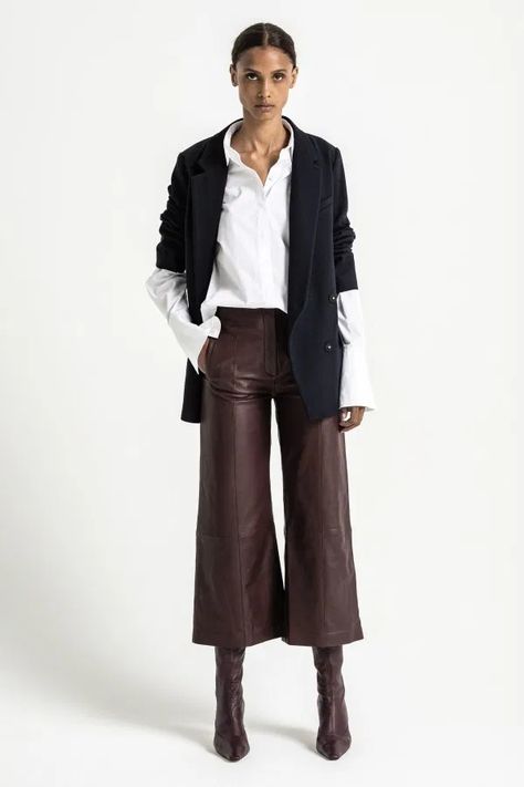 Flared Leather Pants, Culottes Outfit, Leather Culottes, House Of Dagmar, Brown Leather Pants, Leather Pants Outfit, Leather Outfit, Mode Inspiration, Pre Fall