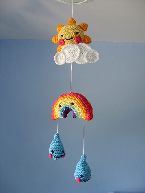 free pattern available here:  http://www.coatscrafts.co.uk/Crochet/Projects/childs_bedroom_mobile.htm Mobile Hanging, Crochet Mobile, Awesome Crafts, Confection Au Crochet, Kawaii Crochet, Haken Baby, Crochet Diy, Love Crochet, Child's Room