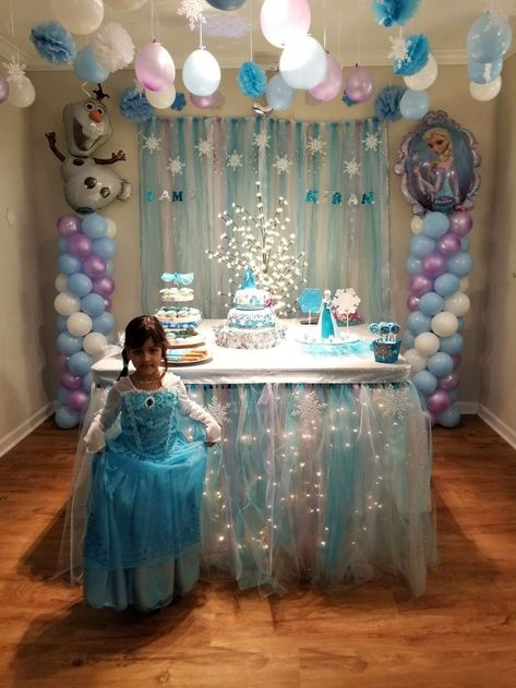 Princess Elsa Birthday Decorations, Frozen Birthday Backdrop Ideas, Elsa Bday Party Ideas, Frozen Birthday Party Ideas Decorations, Elsa 4th Birthday Party, Frozen Theme Decorations, Elsa Decorations Frozen Theme, Frozen 1st Birthday Party, Elsa Decorations