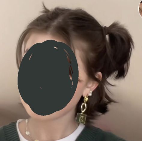 Hairstyles Pigtails Buns, Brown Hair In Pigtails, Pigtail For Short Hair, Cute Short Pigtail Hairstyles, Cute Two Ponytails, Hair Styles Half Up Half Down Ponytail, Bob With Pigtails, Two Pigtails Half Up Half Down Short Hair, Short Pigtails Hairstyle