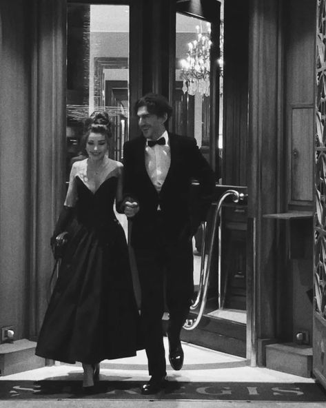 Monaco Old Money, Relationship Vision Board, Rich Couple, Ball Aesthetic, Money Rich, Rich Lifestyle, Old Money Style, Perfect Love, Couple Aesthetic