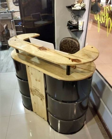 Metal Barrel Furniture, Barber Shop Interior, Bar Deco, Garage Furniture, Metal Barrel, Barrel Furniture, Automotive Decor, Stovetop Potpourri, Diy Furniture Easy