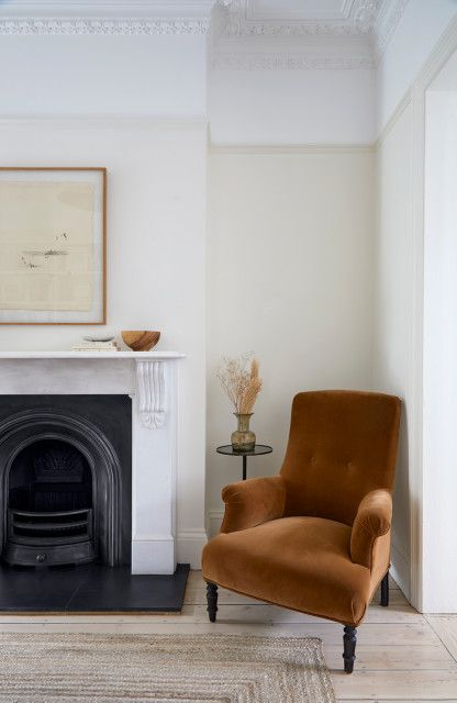 BATTERSEA TOWNHOUSE - Arts & Crafts - Games Room - London - by Indie & Co. | Houzz UK Terrace House Living Room, Terrace House Bedroom, Victorian Terrace Living Room, Victorian Minimalist, Victorian Lounge, Living Room Victorian, Modern Victorian Interiors, Victorian Terrace Interior, Terrace Living Room