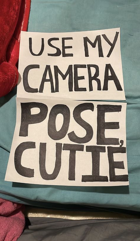 Coldplay Poster, Concert Signs, Hslot 2023, Third Eye Blind, Harry Styles Concert, Fan Signs, Concert Aesthetic, Concert Fits, Diy Signs