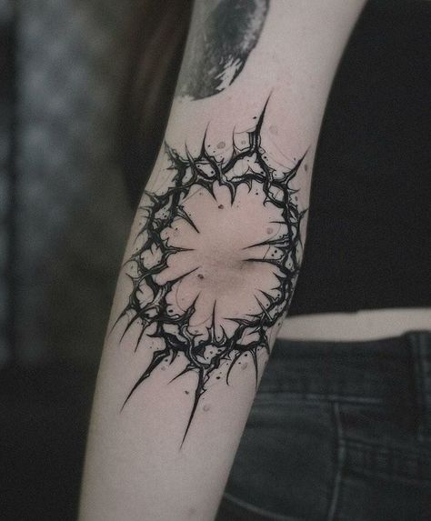 Thorns Elbow Tattoo, Elbow Thorn Tattoo, Anime Elbow Tattoo, Tattoo Around Elbow, Thorns Tattoo Design, Thorns Tattoo, Ant Tattoo, Tattoo Zone, Satanic Tattoos