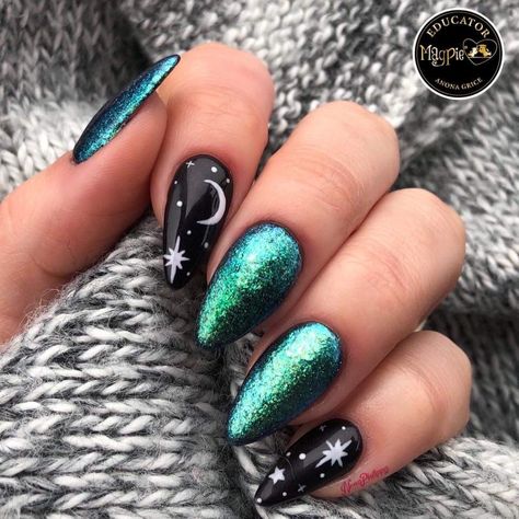 Classy Witchy Nails, Short Nail Designs Witchy, Witchy Nails Simple Purple, Dark Fae Nails, Witchy Nails Almond Short, Sparkly Dark Nails, Green Purple And Black Nails, Salem Nail Ideas, Black Purple And Green Nails