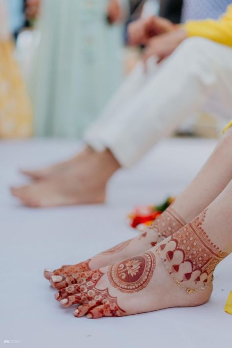 Udaipur Wedding With Photos That Radiate Happiness- & The Internet Seems To Agree! | WedMeGood Leg Mehendi Design Simple, Mehandi Decor, Leg Mehendi, Leg Mehendi Design, Udaipur Wedding, Radiate Happiness, Legs Mehndi, Desi Vibes, Simple Mehendi Designs