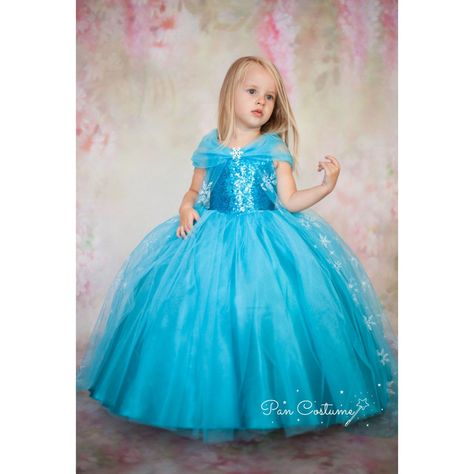 Elsa Theme, Frozen Birthday Dress, Elsa Halloween, Princess Anna Dress, Elsa Halloween Costume, Elsa Birthday Party, Frozen Elsa Dress, Elsa Birthday, Frozen Dress