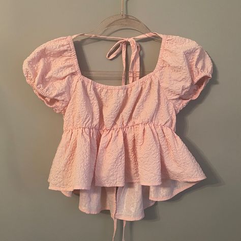 Cute Puff Sleeve Top, Baby Pink Top Outfit, Pink Dress Outfit Casual, Baby Pink Tie, Baby Pink Outfit, Pink Bow Top, Fashion Small Business, Pink Top Outfit, Preppy Chic Outfits