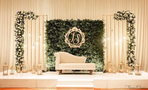 Elegant Engagement Decorations, Sagai Stage Backdrop, Walima Wedding Decor, Simple Stage Decoration For Reception, Stage Decoration For Ring Ceremony, How To Decorate A Stage For A Wedding, Wedding Engagement Decorations, Engagement Stage Decoration Ideas, Wedding Ceremony Backdrop Design