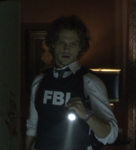 Post Prison Spencer Reid, Spencer Reid Fbi Vest, Fbi Vest, Dr Reid, Dr Spencer Reid, Crimal Minds, Matthew Gray, Matthew Gray Gubler, Spencer Reid