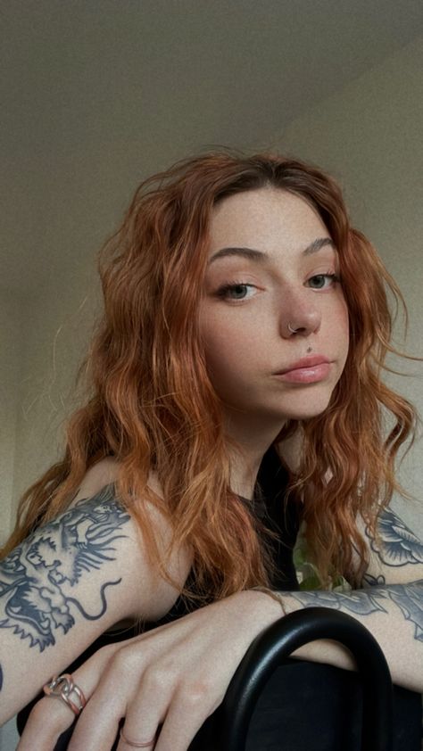 Black tattoos + piercings medusa and noe ring + ginger / red hair inspo Red Head Tattoos, Redhead With Tattoos, Medusa Piercing Aesthetic, Ginger Goth, Hair Tattoo Girl, Red Hair Tattoos, Julia Wolf, Septum Tattoo, Ginger Red Hair