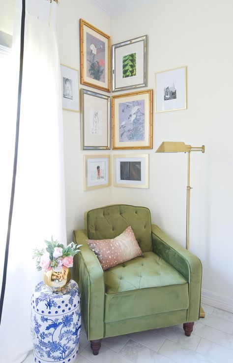 Corner Gallery Wall, Bedroom Nook, Bedroom Corner, Tufted Chair, Corner Decor, Green Vintage, Cheap Home Decor, Reading Nook, My New Room