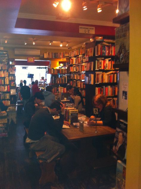 Bookshop Cafe- Bondi Bookstore Cafes, Cafe Chalkboard, Bookshop Café, Bookstore Cafe, Beautiful Library, Book Stores, Magical Book, Restaurant Owner, Comic Shop