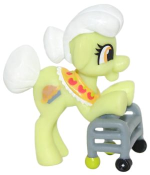 Granny Smith from My Little Pony: Friendship is Magic Apple Family Set My Little Pony Reference, Pony Reference, Mlp Toys, Wedding Planning Boards, My Little Pony Toys, Pony Birthday Party, Mac Apple, My Lil Pony, My Little Pony Drawing