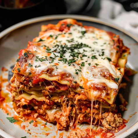 Lasagna Recipe Slow Cooker, Lasagna Bolognese, Italian Lasagna, Slow Cooker Lasagna, Italian Pasta Recipes, Lasagna Recipe, Italian Dishes, Food Obsession, International Recipes