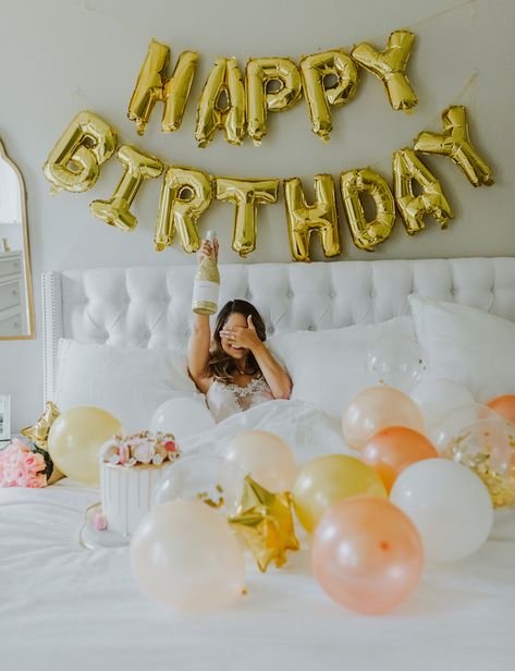 Pinterest: Natali batista, Looks, Looks grigo, Looks, Moda, Moda Feminina, Dicas de Moda, Look. Fotos de aniversário #fotostumblr #fotosdeaniversario #aniversário 27 Birthday Ideas, 28th Birthday Ideas, Fun Facts About Me, Surprise Birthday Decorations, Birthday Balloons Pictures, Facts About Me, Birthday Goals, Cute Birthday Pictures, 28th Birthday