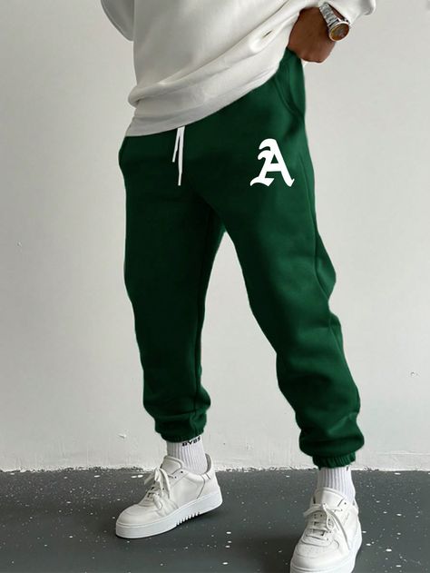 Green Sweatpants Outfit Men, Green Joggers Outfit Men, Green Sweatpants Outfit, Green Joggers Outfit, Joggers Men Outfit, Gym Clothes For Men, Trendy Sweatpants, Mens Fall Outfits, Tracksuits For Men