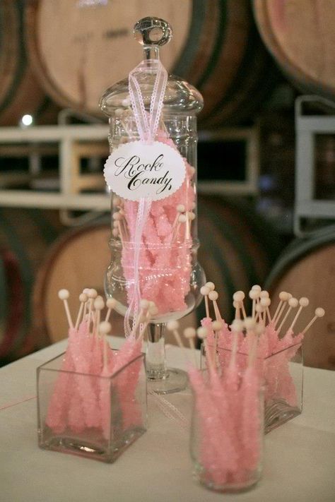 Candy bar Rock Candy Display Ideas, Rock Candy Display, Pink Candy Buffet, Sweet Carts, Food Candy, Candy Display, Food Baby, Baby Shower Princess, Pretty Drinks