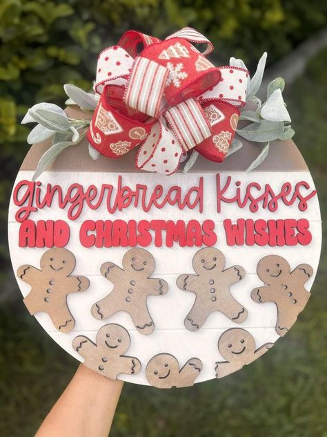 Gingerbread Door, Christmas Door Hanger, Easy Craft Projects, 3d Laser, Christmas Sign, Christmas Door, Door Sign, Wedding Basket, Christmas Signs