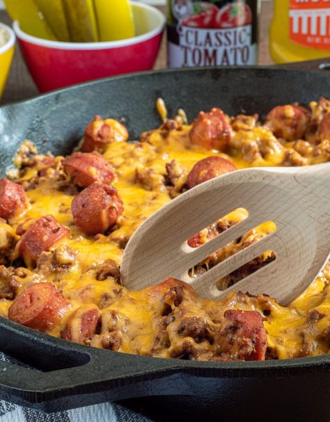 Keto Coney Dog Casserole - Culinary Lion Coney Dog Casserole, Hot Dog Casserole, Low Carb Casserole, Casserole Keto, Coney Dog, Keto Casserole, Low Carb Casseroles, One Skillet Meals, Hot Dog Recipes