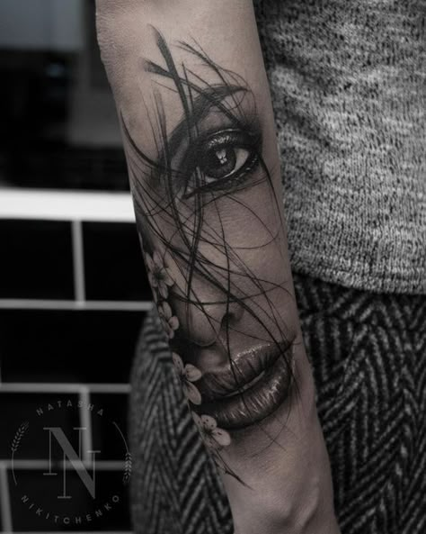 Quarter Sleeve Tattoo, Portrait Tattoo Sleeve, Realistisches Tattoo, Face Tattoos For Women, Quarter Sleeve Tattoos, Sleeve Tattoo Ideas, Realistic Tattoo Sleeve, Girl Face Tattoo, Skeleton Hand Tattoo