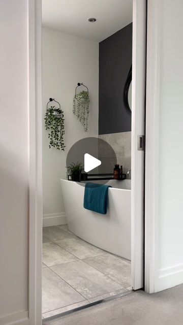 Jacky on Instagram: "Reno wins countdown - number 4  How can you maximise floor and wall space in a small room?  When we were planning our master bedroom en suite we wanted to fit in a large walk in shower and a bath. But…a standard door was getting in the way and taking out a chunk of usable space.  Solution?  A sliding pocket door.  We fitted an integral metal cage inside the stud wall at the building stage. The plasterboard is fitted directly onto this. You can use any standard door and fit into the metal cage with the fixing kit provided. We made some modifications and didn’t use all of the door jam kit as it accentuated that the wall and door frame was slightly out of plumb (not fitted by us! 🙄), and I actually prefer how it looks without it anyway.   It also has a soft close mechani Pocket Door Bathroom, Sliding Door Bathroom, Bedroom En Suite, Sliding Pocket Door, Bungalow Conversion, Ensuite Design, Bathrooms Inspiration, Door Jam, En Suite Shower Room