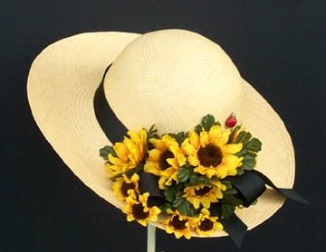 Wheat Panama/Sunflowers Sunflower Arts And Crafts, Hat Centerpieces, Summer Bun, High Tea Hats, Straw Hat Crafts, Decorated Hats, Kentucky Derby Attire, Sunflower Fashion, Derby Attire