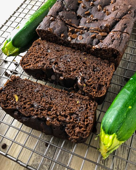 Dark Chocolate Zucchini Bread, Zucchini Protein, Low Cal Dessert, Protein Mug Cakes, Chocolate Zucchini Bread, Protein Brownies, Protein Bread, Breakfast Prep, Protein Muffins