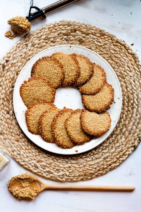 Benne Wafers Recipe, Banana Sesame, Wafer Recipe, Benne Wafers, Sesame Seed Cookies, Wafers Recipe, Summer Cookie Recipes, Seed Cookies, Sesame Cookies