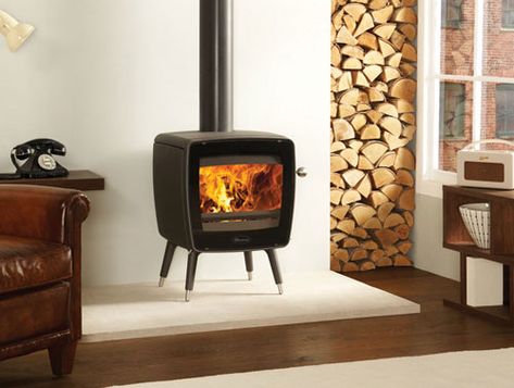 Midcentury-style stoves: Vintage range by Dovre << if you need a stove that matches your Predicta? Mid Century Modern Living Room Decor, Modern Wood Burning Stoves, Vintage Range, 1960s House, Mid Century Modern Lamps, Mid Century Modern Wood, Mid Century Modern Living Room, Diy Fireplace, Home Fireplace