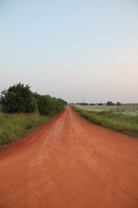 Oklahoma Red Dirt Road Oklahoma Country Aesthetic, Oklahoma Aesthetic, Oklahoma Scenery, Oklahoma Landscape, Playlist Photos, Red Dirt Country, Mississippi Mud, Red Dirt, Pretty Pics