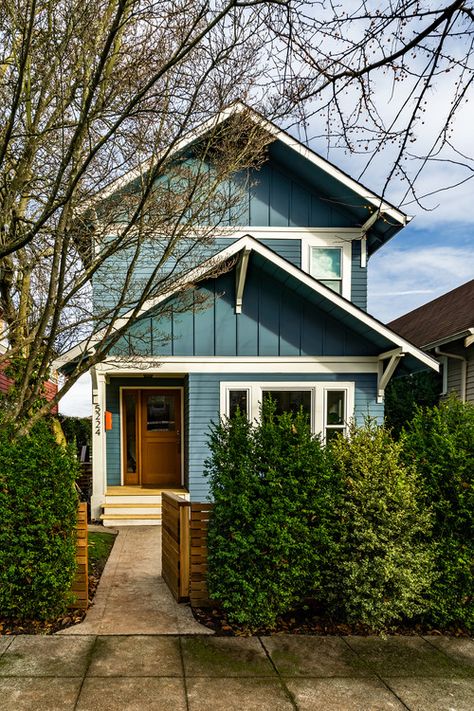 Blue Craftsman Exterior, Teal House Exterior, Blue Exterior House Colors, Blue Craftsman, Teal House, Blue Houses, Siding Installation, Exterior House Color, Bungalow Exterior