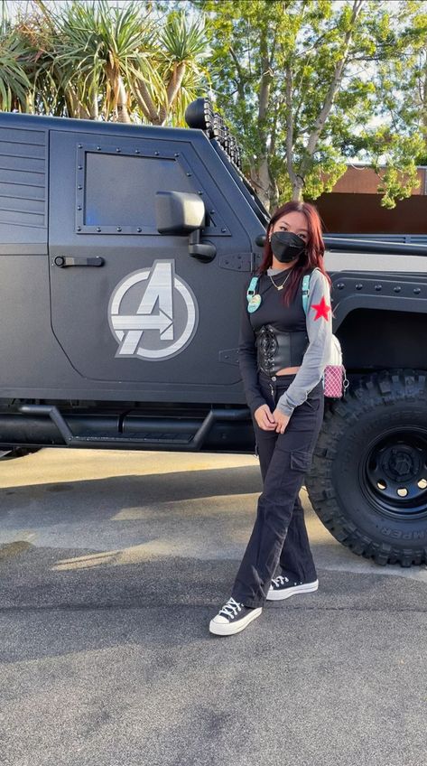 Winter Soldier Disneybound, Marvel Disney Bounding, Bucky Barnes Disneybound, Superhero Aesthetic Outfit, Disneyland Marvel Outfits, Avenger Costume For Women, Avengers Campus Outfits, Marvel Disneyland Outfit, Bucky Barnes Inspired Outfit