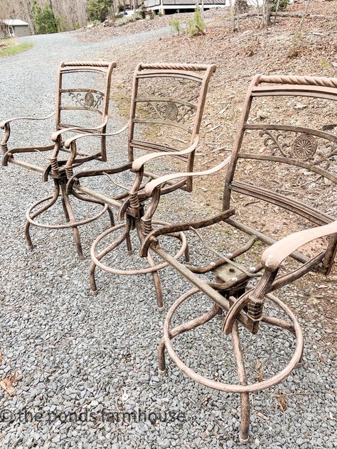 Faded Patio Furniture, Outdoor Metal Chairs Makeover, Reupholster Patio Chairs, Diy Patio Chairs Makeover, Refinish Patio Furniture, Redo Patio Chairs, Refurbished Outdoor Furniture, How To Fix Patio Chairs, Outdoor Aluminum Furniture