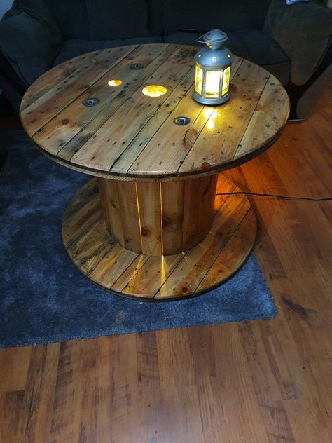 Spool Ideas, Cable Reel, Reel Ideas, Garden Table And Chairs, Garden Table, Table And Chairs, Projects To Try, Cable, Coffee Table